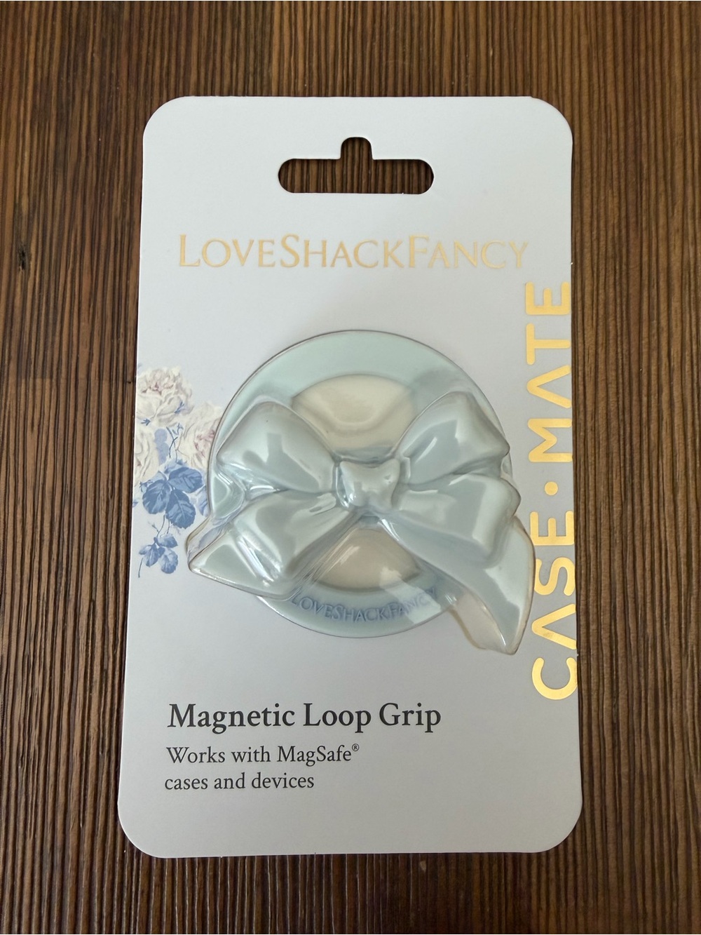 LoveShackFancy Pale Blue Bow Magnetic Loop Grip